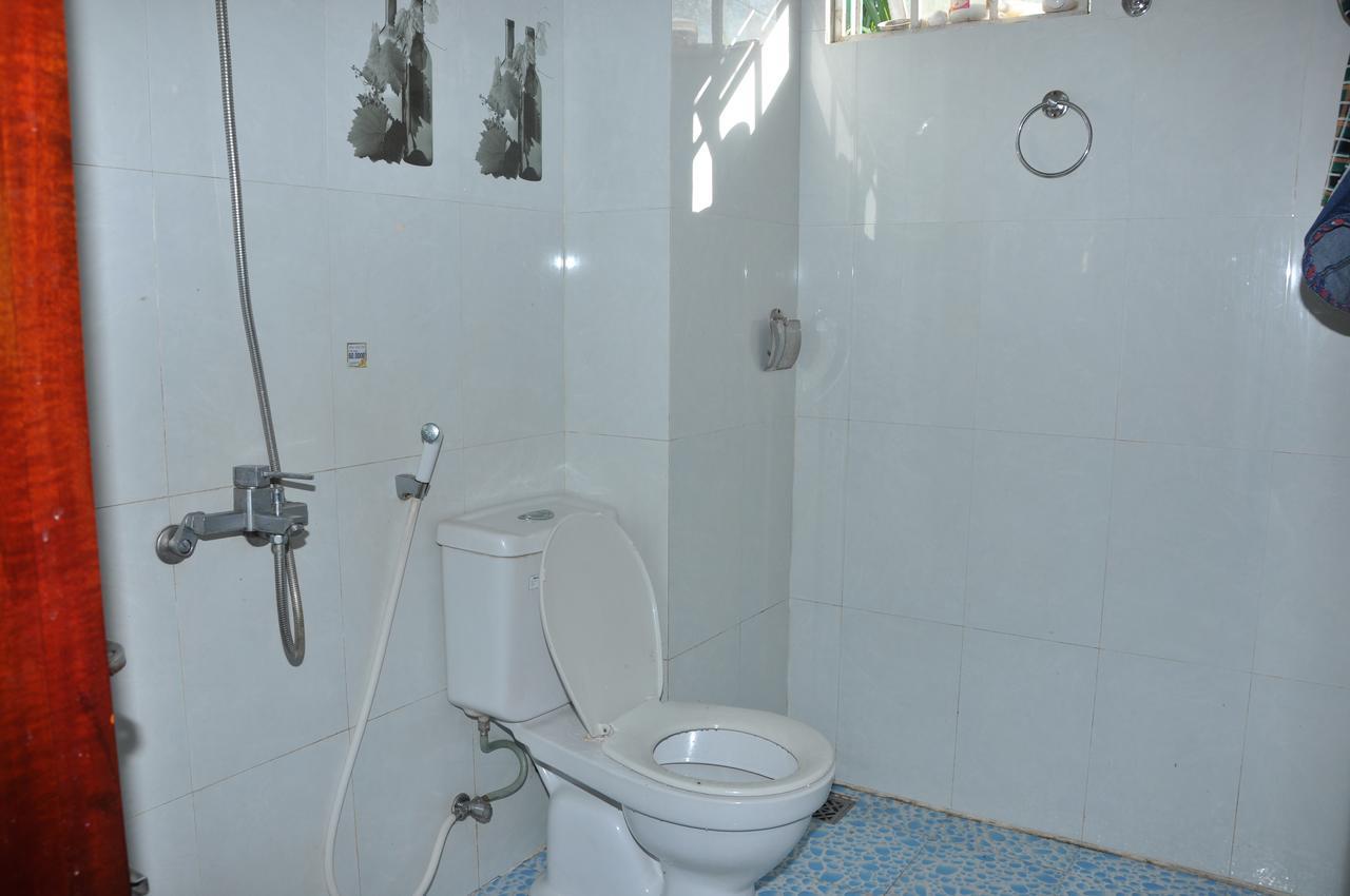 Queen Homestay Hue Buitenkant foto