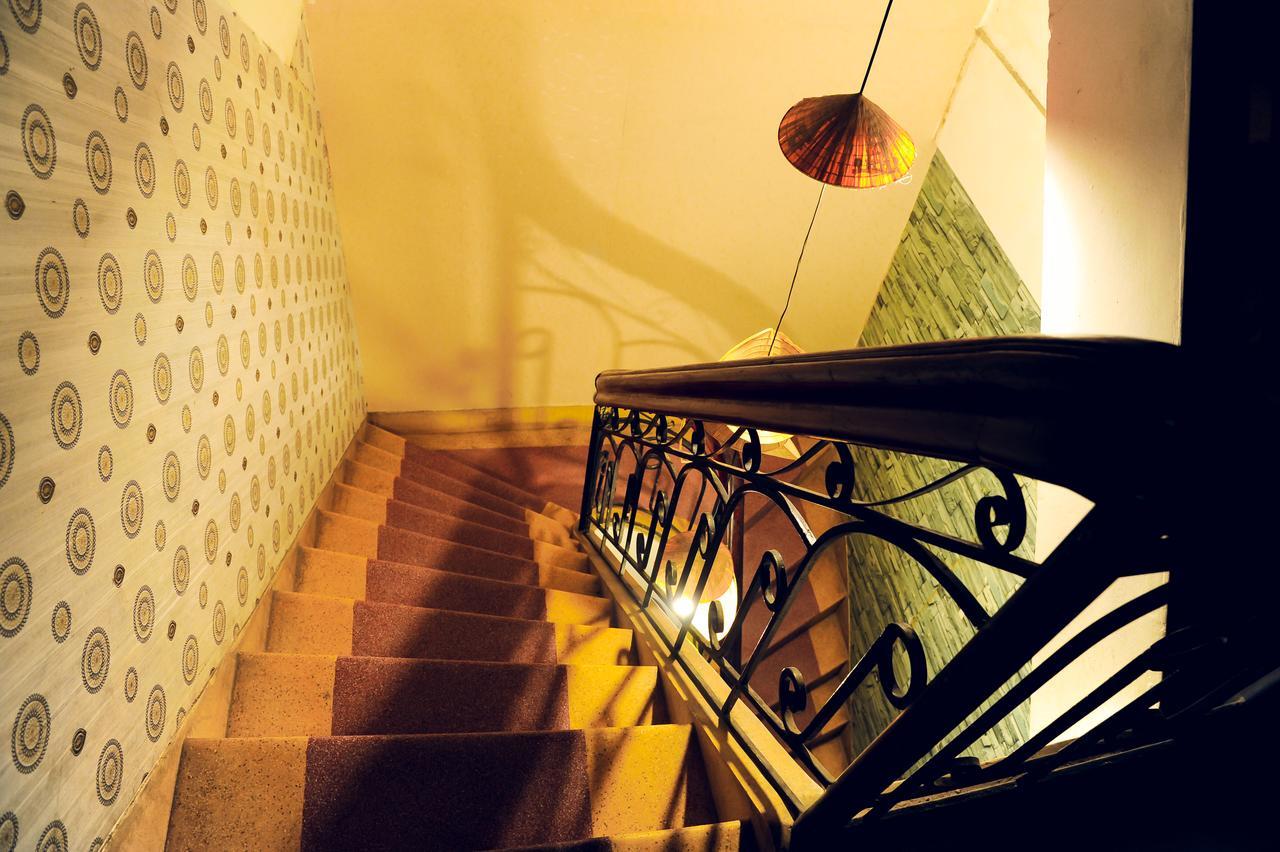 Queen Homestay Hue Buitenkant foto