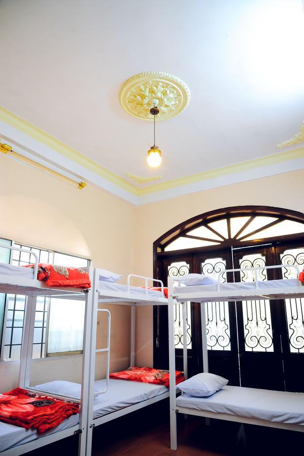 Queen Homestay Hue Buitenkant foto