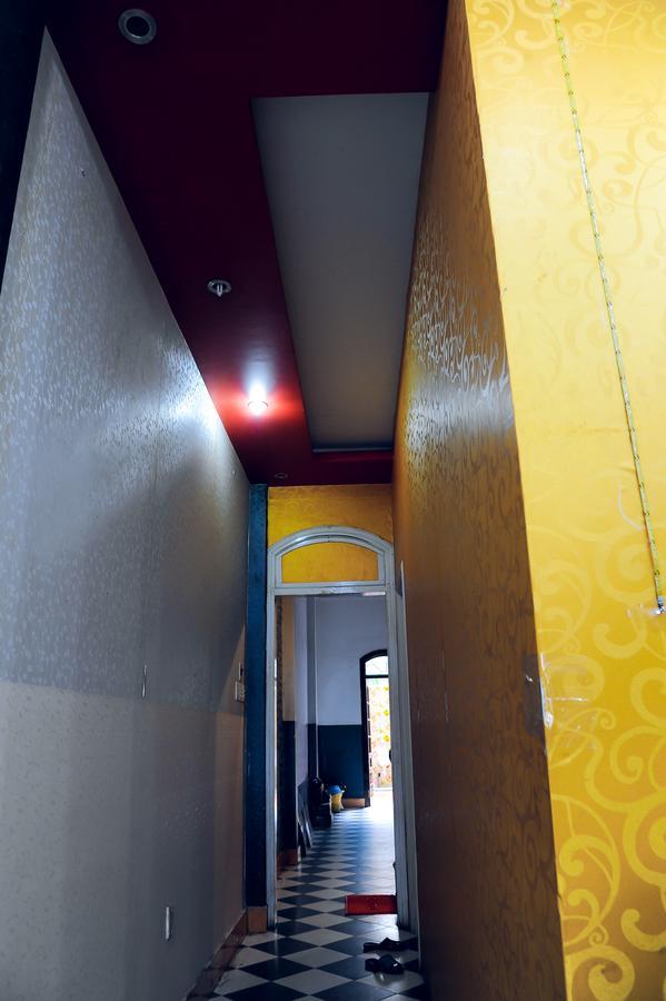 Queen Homestay Hue Buitenkant foto
