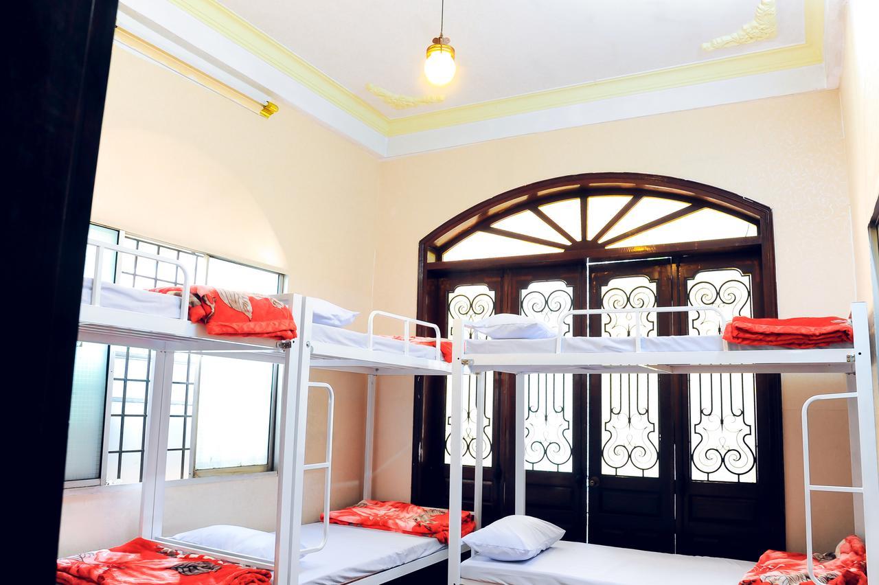 Queen Homestay Hue Buitenkant foto
