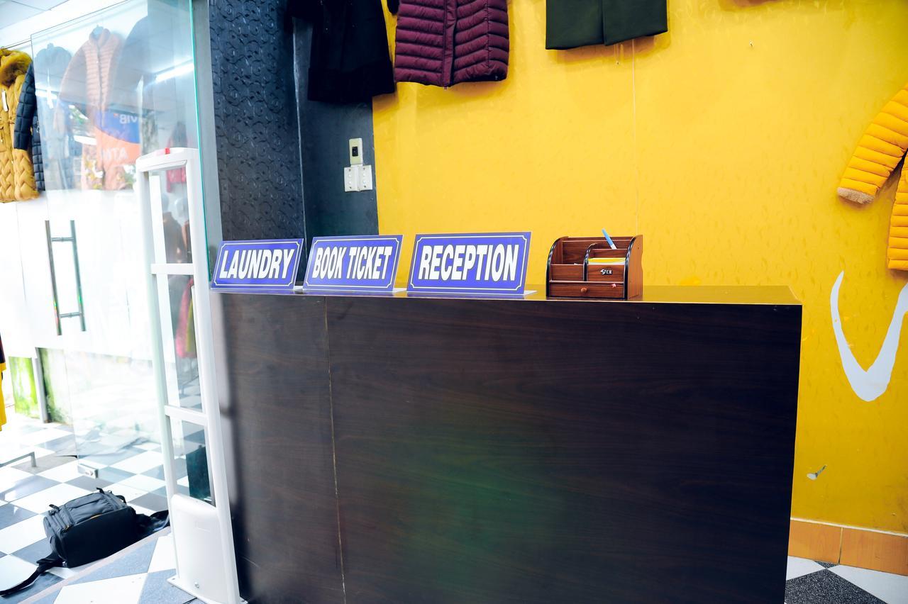 Queen Homestay Hue Buitenkant foto