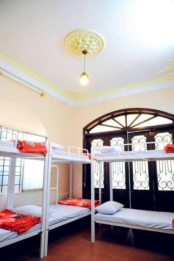 Queen Homestay Hue Buitenkant foto